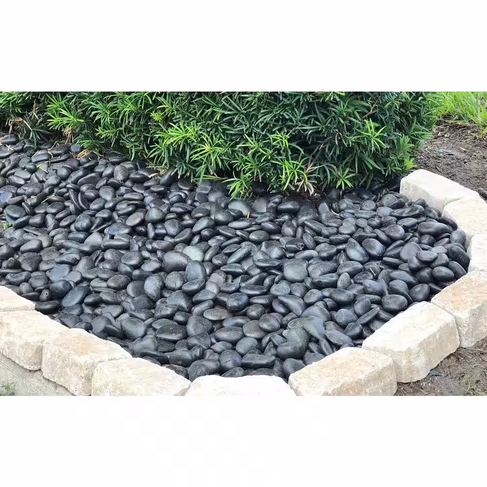 Rain Forest 0.4 cu. ft., 1 in. to 2 in. Black Grade A Polished Pebbles (30-Pack Pallet)